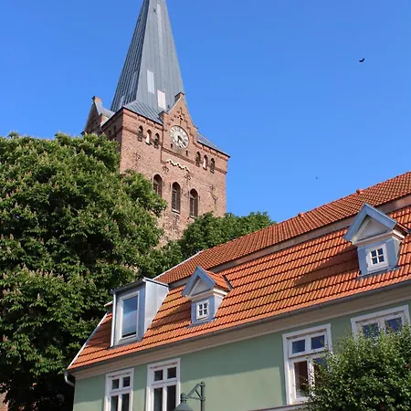 Schwalbennest Am Cafe Wunder Bar